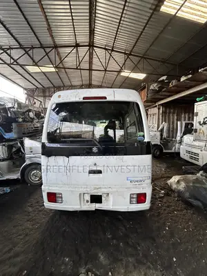 Suzuki APV Minibus 2013 White