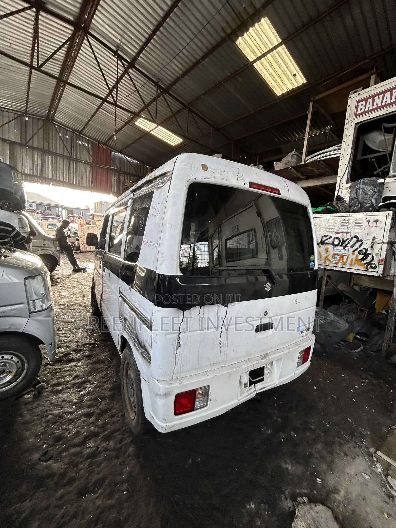 Suzuki APV Minibus 2013 White