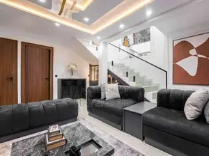 Luxe 2-Bedroom Duplex Apartment