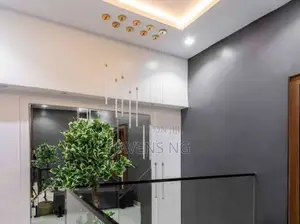 Luxe 2-Bedroom Duplex Apartment