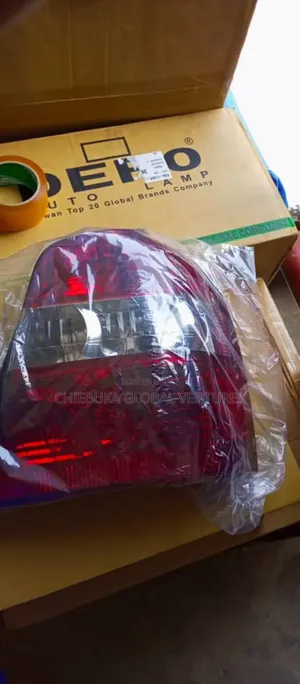 Toyota Highlander O5 Head Light