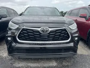 Toyota Highlander Limited 2022 Black