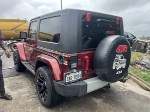 Jeep Wrangler 2012 Red