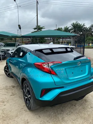 Toyota C-HR XLE FWD Sport Utility (2.0L 4cyl 2AM) 2018 Green