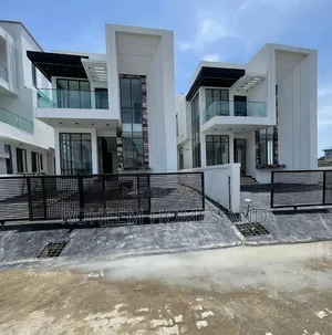 5bdrm Duplex in Secured Area, Chevron for sale