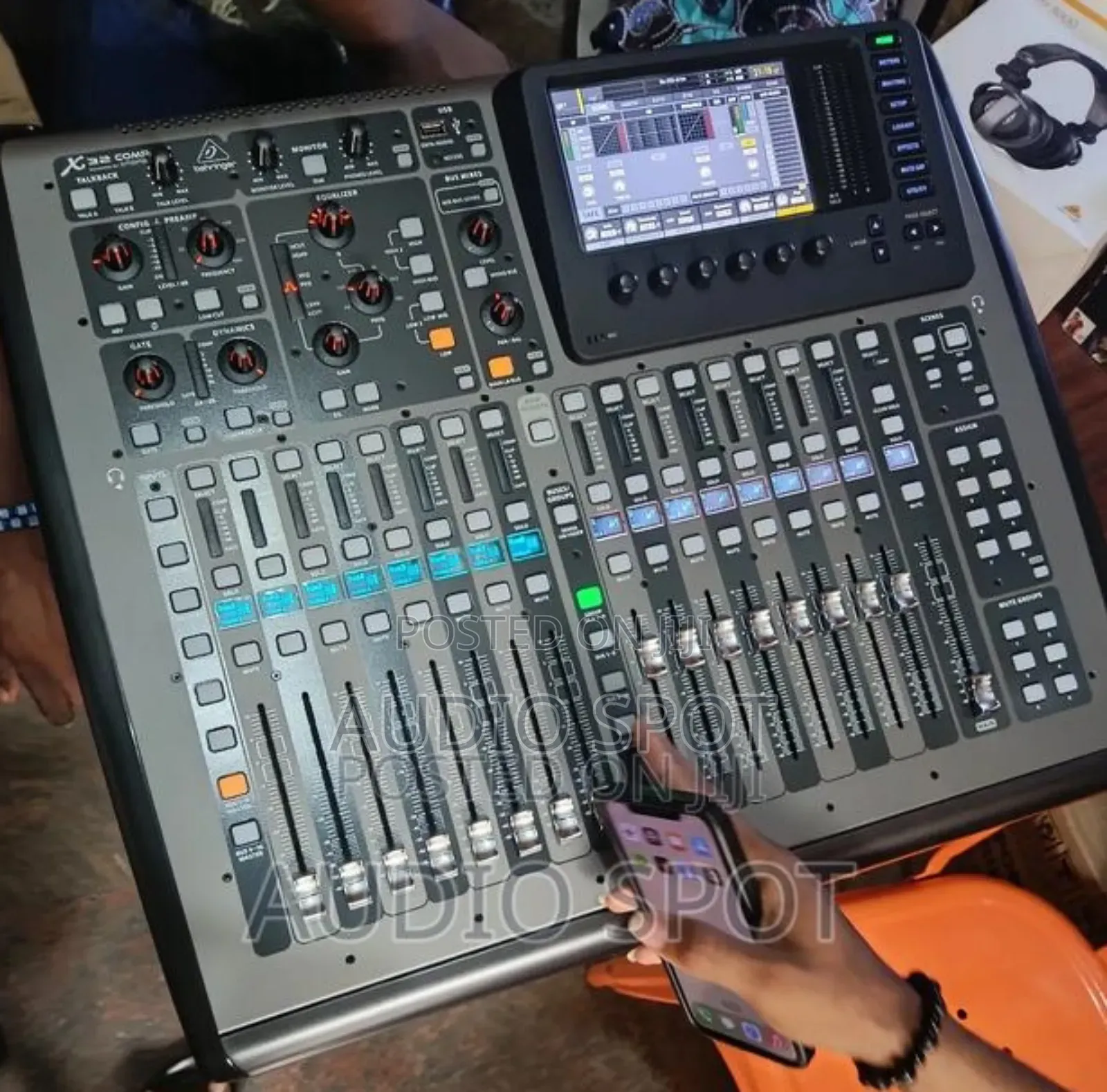 Original Behringer Digital Mixer Model X32 Compact