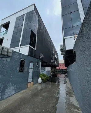 4bdrm Duplex in Lekki Phase 1 for sale