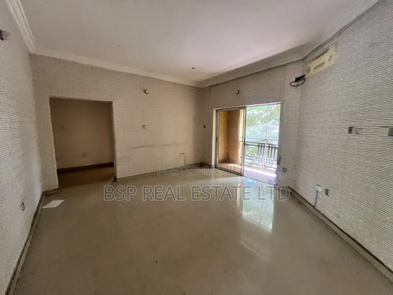 3bdrm Apartment in 300 Wuse 2 for rent