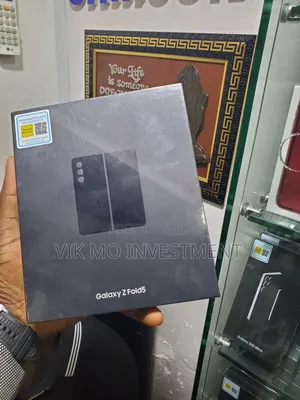 New Samsung Galaxy Fold 5G 512 GB Black