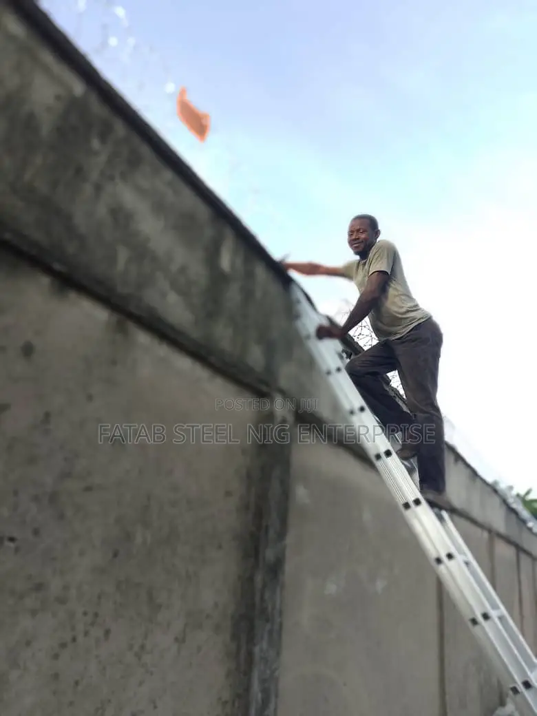 Quality Anti Rust Galvanise Razor Barb Wire