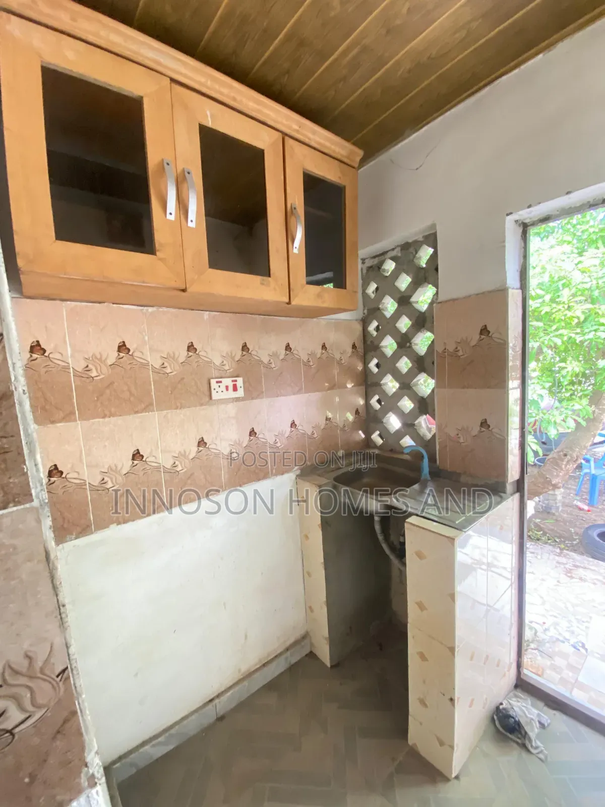 Mini Flat in Lekki Scheme 2 for rent