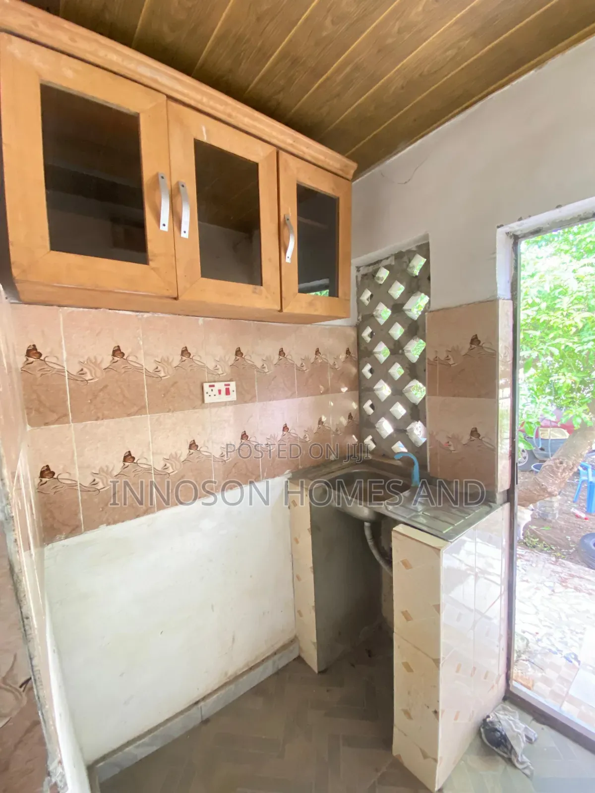 Mini Flat in Lekki Scheme 2 for rent