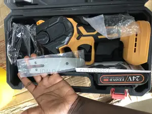 5 Inches Utility Rechargeable Chainsaw Machine