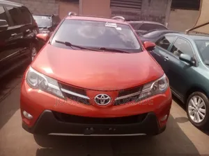 Toyota RAV4 Limited 4dr SUV (2.5L 4cyl 6A) 2014 Orange