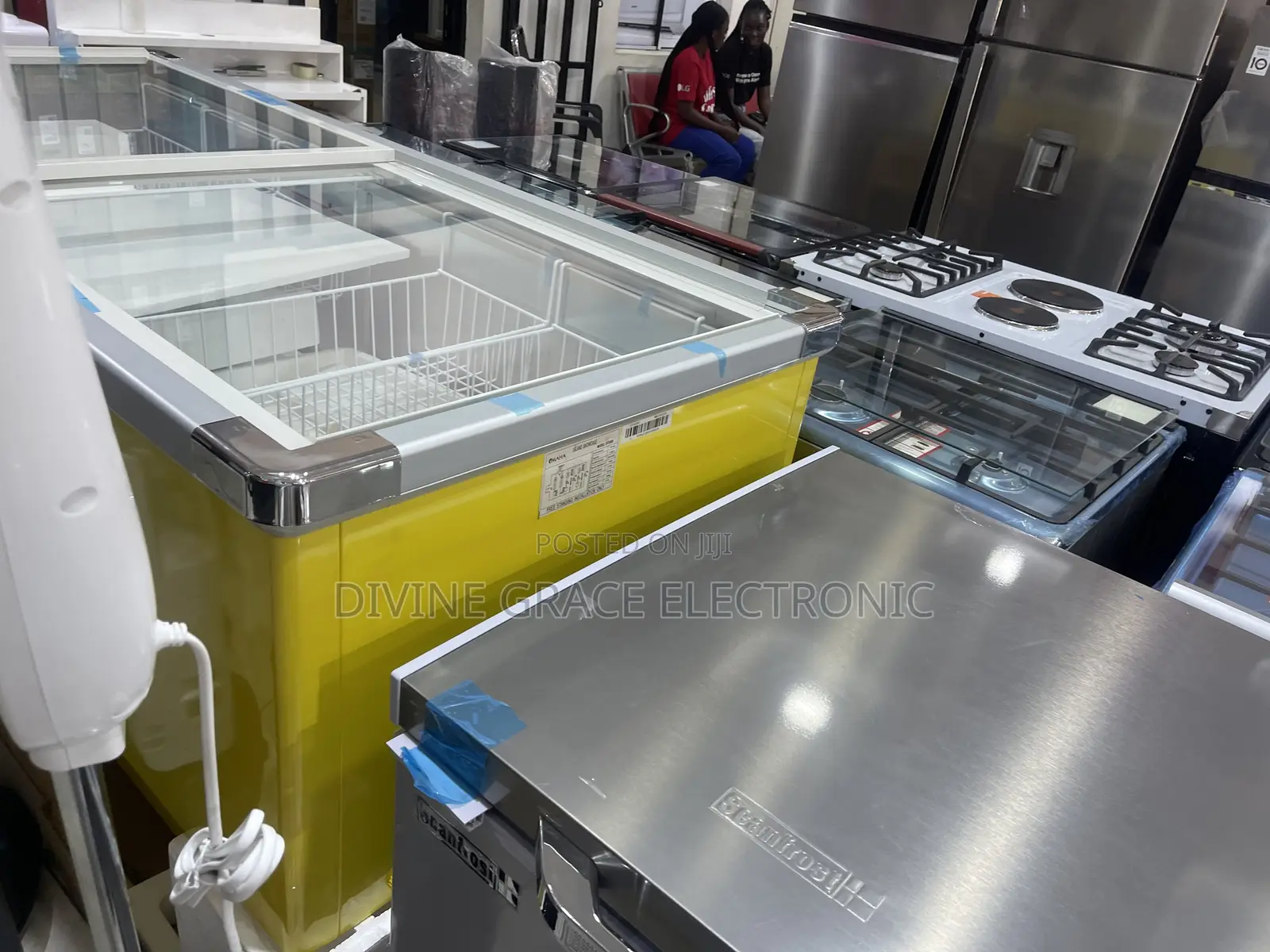 516 Litres Omaha Showcase Displayyy Freezer