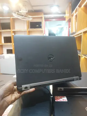 Photo - Laptop Dell Latitude 14 E7470 8GB Intel Core I7 SSD 256GB