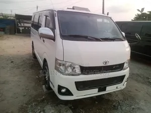 Toyota HiAce 2011 White