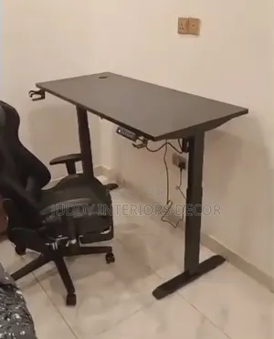 Adjustable Office Gaming Table and Chair