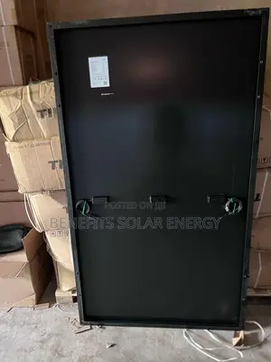 355w All Black Longi Halfcut Panel