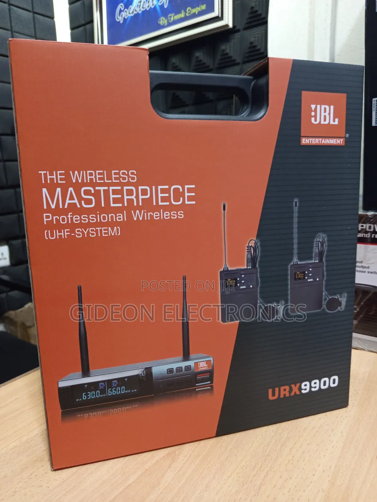 JBL Lapel Microphone