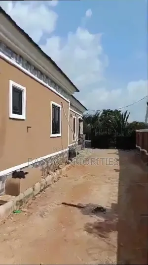 5bdrm House in Benin City for sale