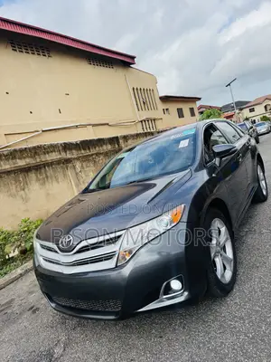 Toyota Venza LE AWD V6 2013 Gray