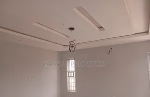 4bdrm Duplex in Jericho for sale