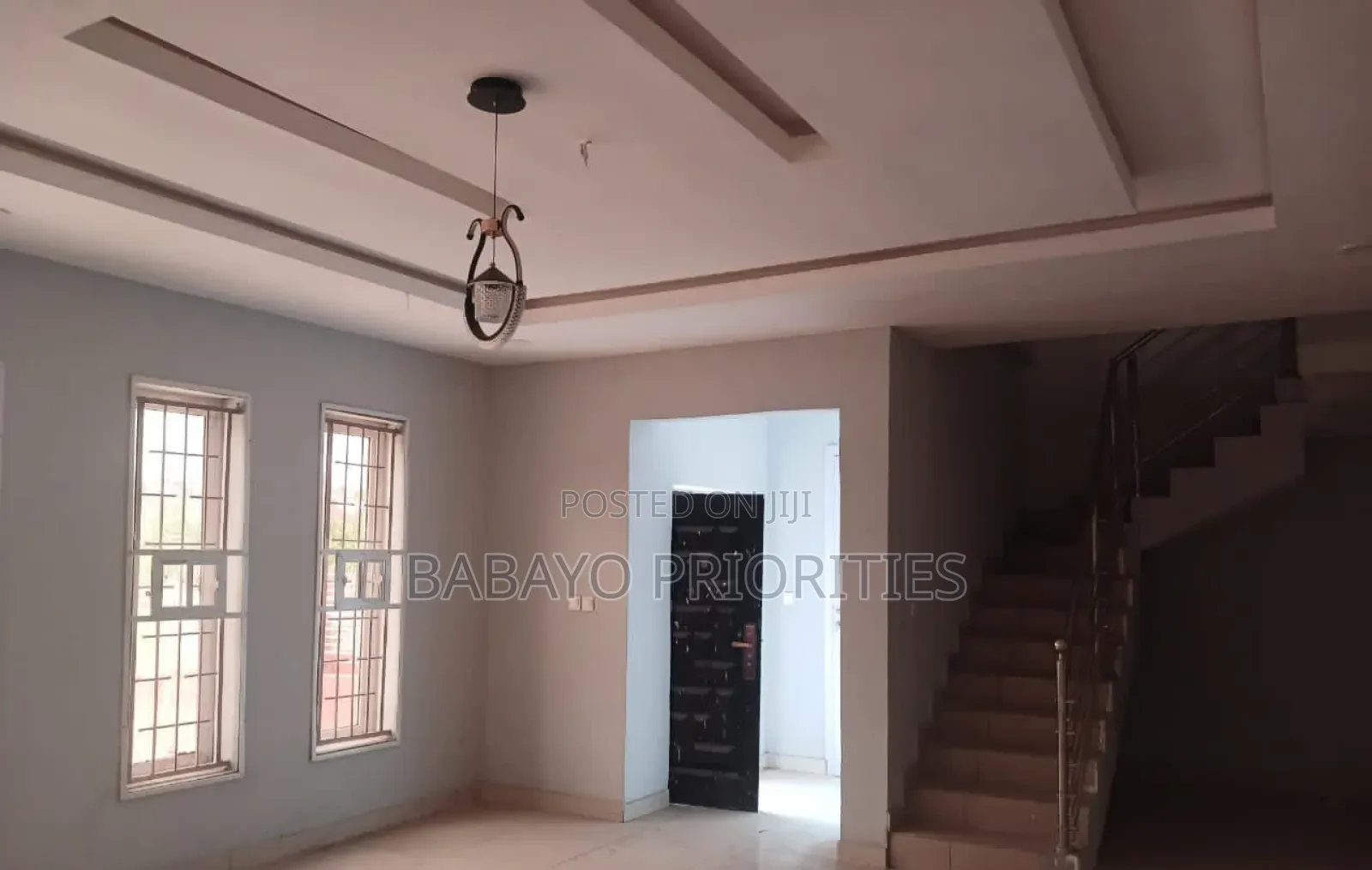 4bdrm Duplex in Jericho for sale