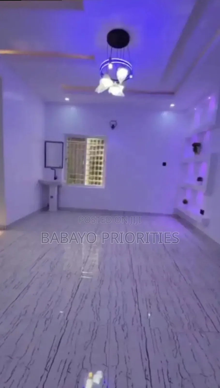 4bdrm Duplex in Jericho for sale