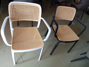 Quality Plastic Eatery Chairs