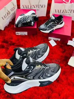 Photo - Quality Valentino Garavani Italian Luxury Men Sneakers