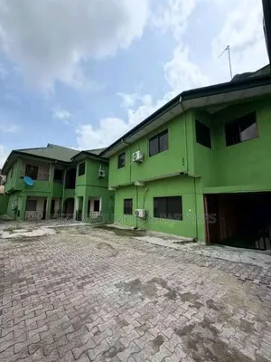 8bdrm Block of Flats in Gra Port Harcourt for sale
