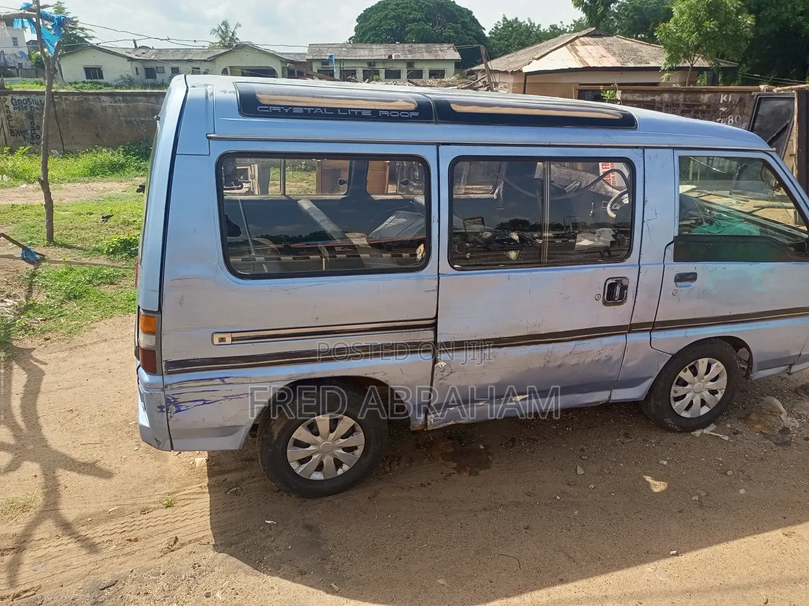 Mitsubishi L300 2002 Blue