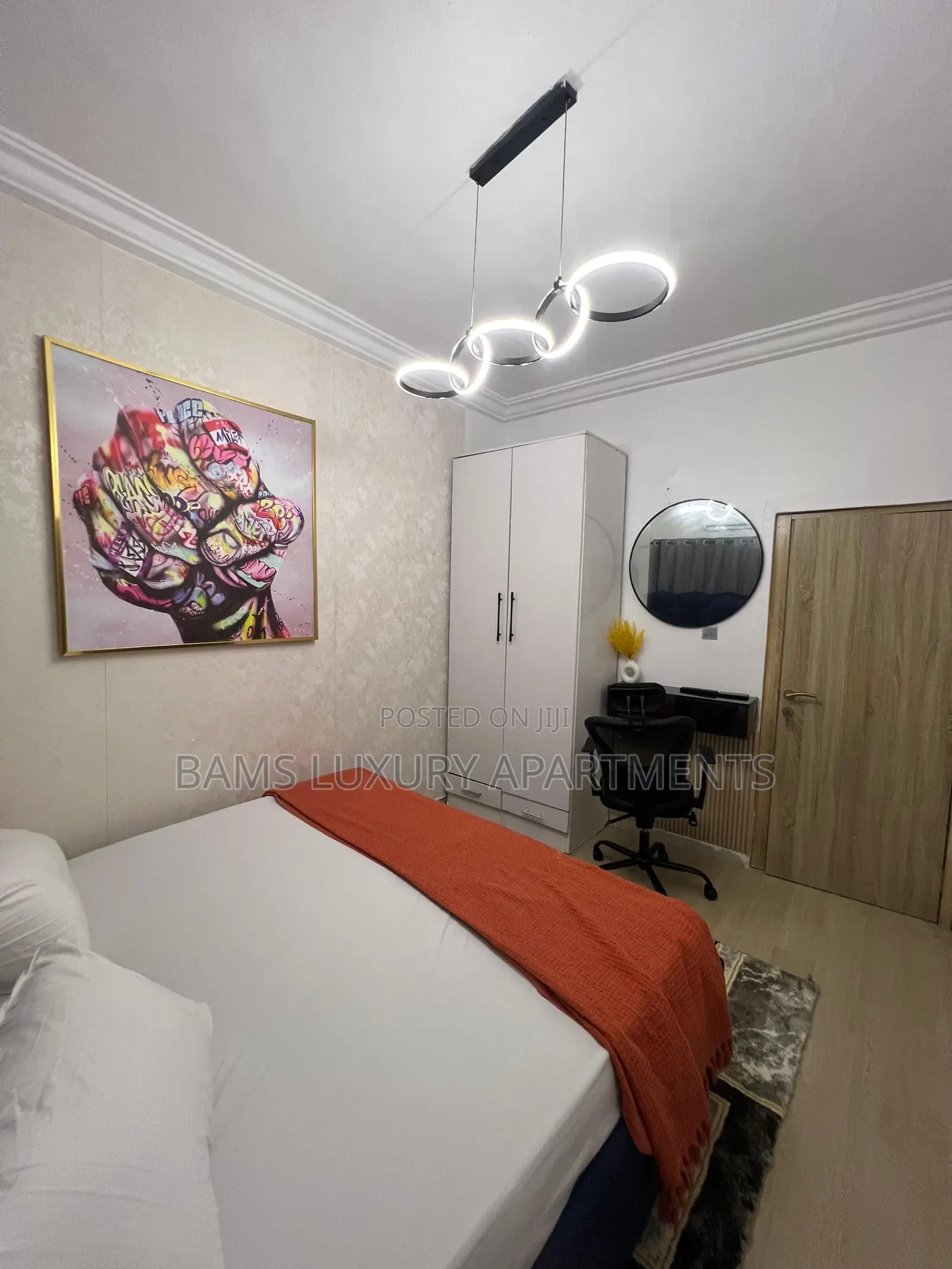 Stylishly One Bed at Chevron