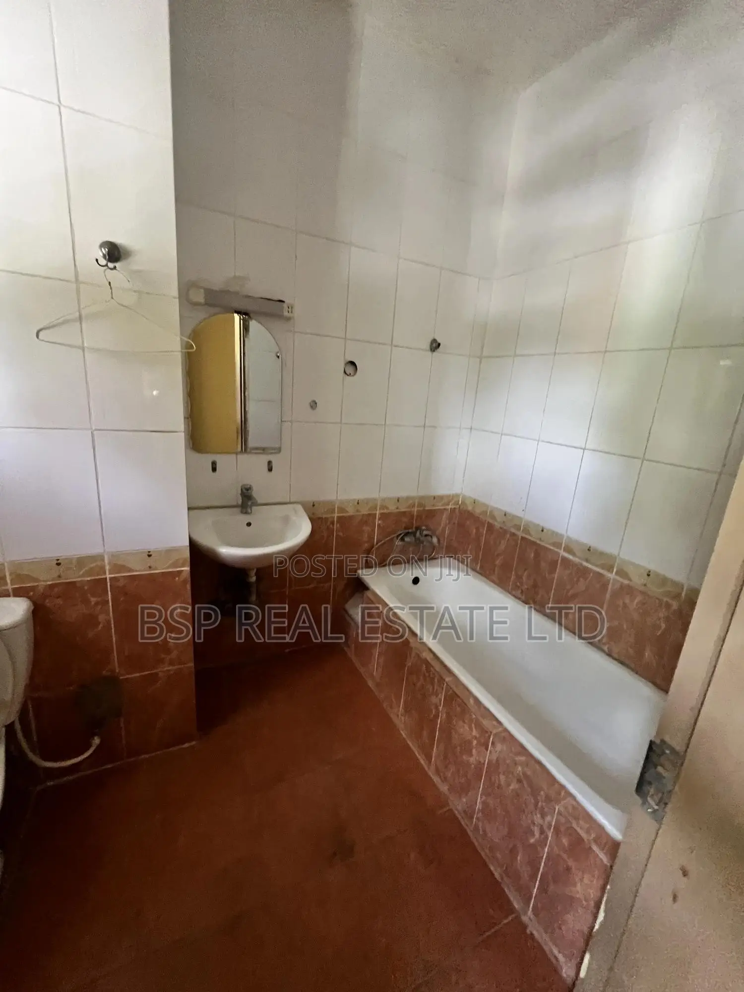 3bdrm Apartment in 300 Wuse 2 for rent