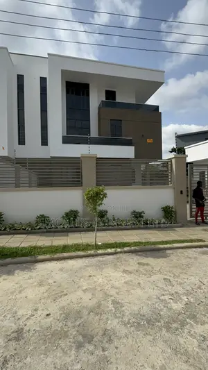6bdrm Duplex in Jahi for sale