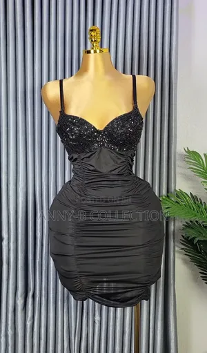 Photo - Classy Ladies Body Fitted Thrift Gown