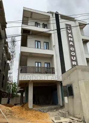 2bdrm Apartment in Ivana Court, Thomas Estate for sale