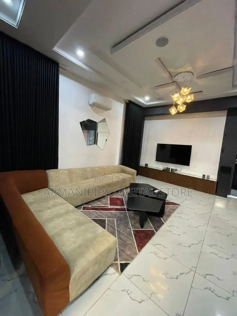 4 Bedroom Duplex Apartment