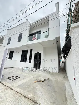 4bdrm Duplex in Ikota for sale