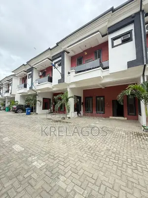 4bdrm Duplex in Ikota for sale