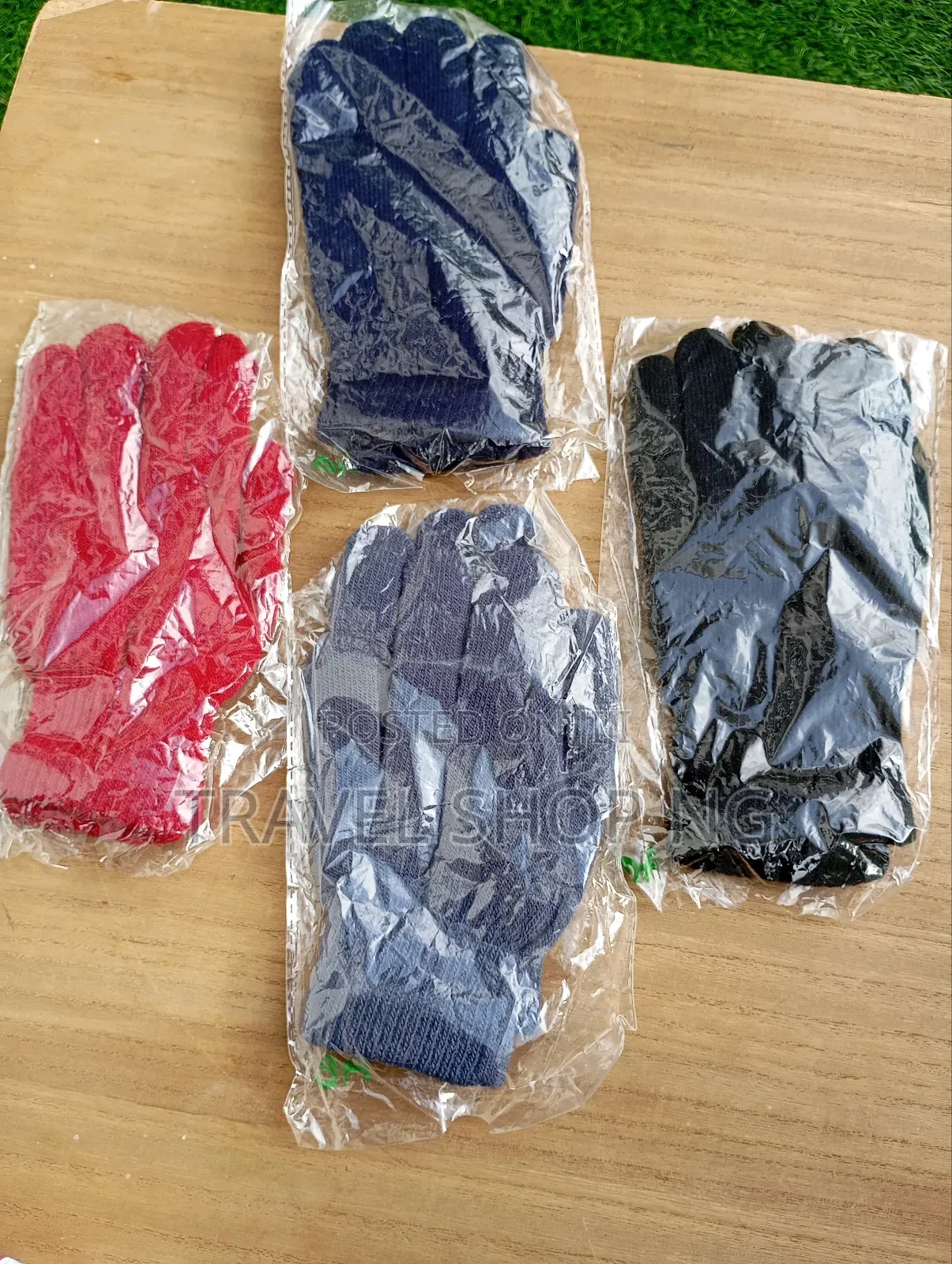 Acrylic Brushes Knitted Plain Gloves