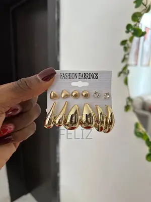Photo - Beautiful Earrings Set