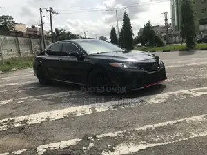 Toyota Camry XSE FWD (2.5L 4cyl 8AM) 2018 Black