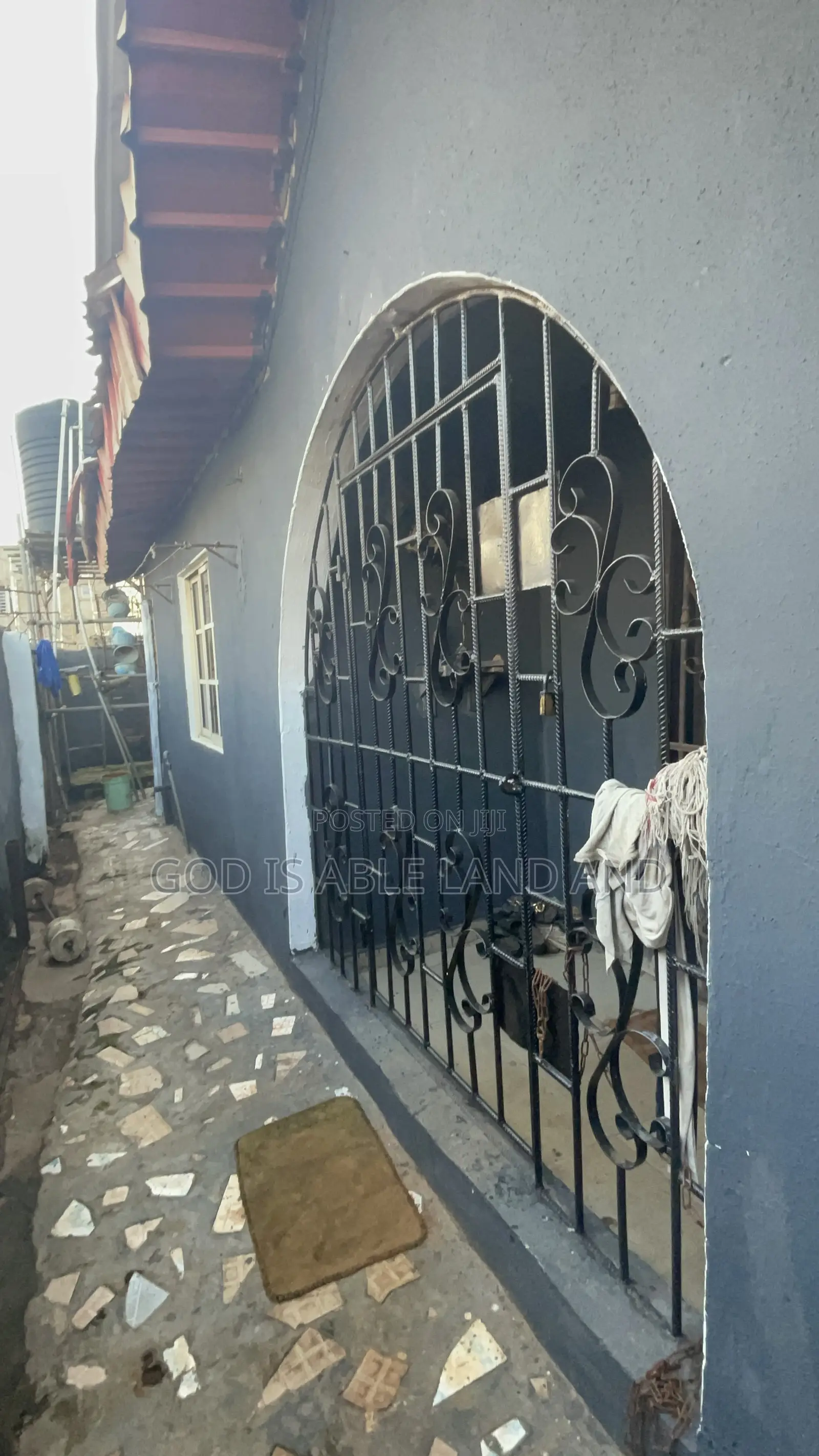 5bdrm Block of Flats in Golden Estate, Ayobo for sale