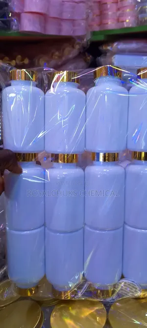 Capsules Container