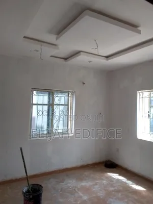 Furnished Mini Flat in First Gate, Ikorodu Garage for rent