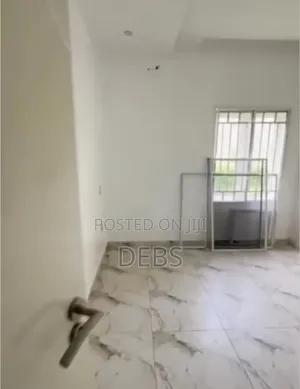 3bdrm Townhouse / Terrace in Brokeshore Estate , Gwarinpa for rent