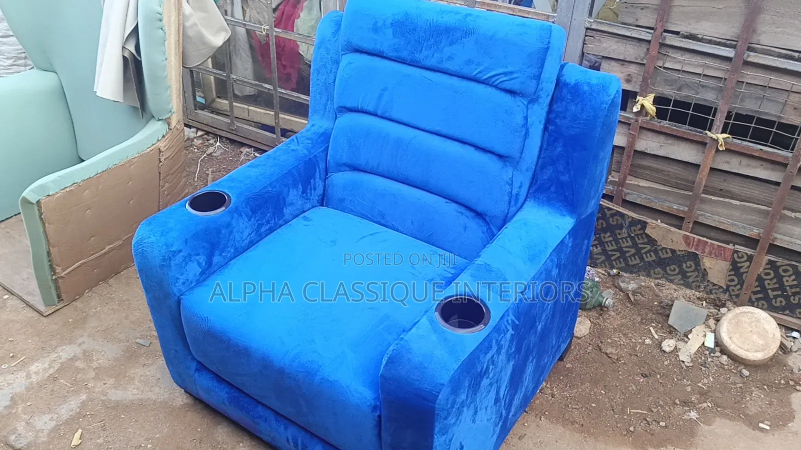Classique Cinema Chair