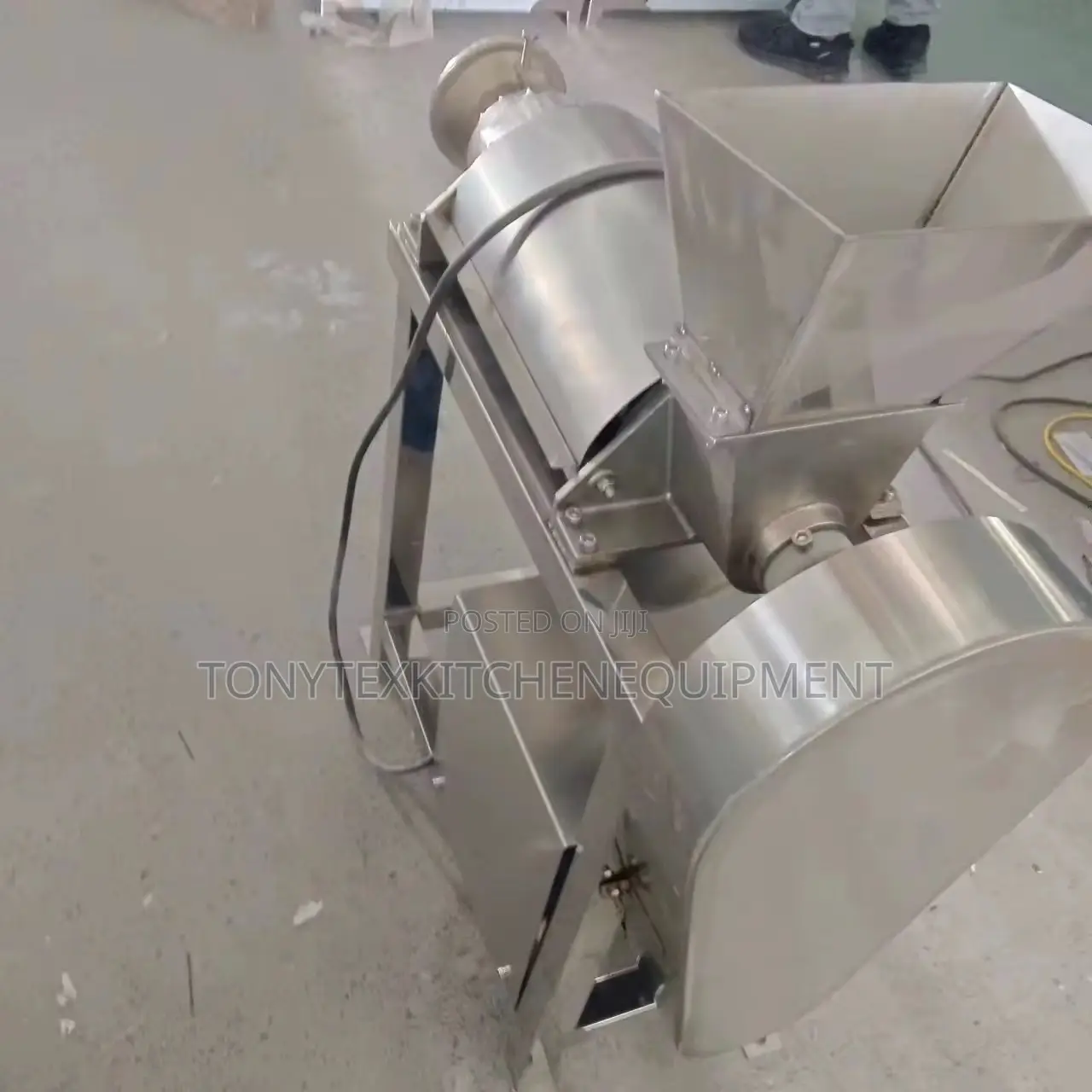 Industrial Juice Extractor